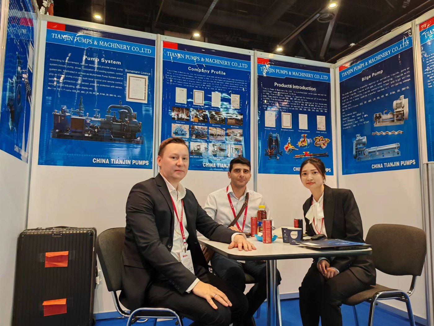 Marine fuel oil transfer pump selection discussion at CTP Pumps exhibition booth